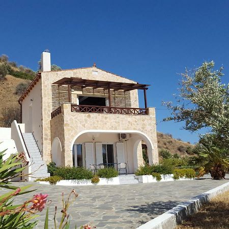 Beautiful Villa In アギア・ガリニ エクステリア 写真